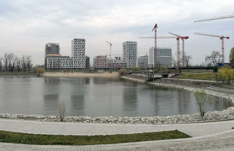 Egy aktuális barnamezős beruházás: a BudaPart építése az újbudai Nádorkert területén, 2020 tavaszán. Fotó: Építészfórum