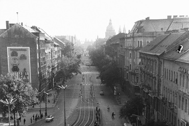 1967 - Magyarország,Budapest V.,Budapest VI. Bajcsy-Zsilinszky út a Nyugati (Marx) térről nézve, távol a háttérben a Szent István-bazilika.Forrás: Fortepan, ADOMÁNYOZÓ:CHUCKYEAGER TUMBLR