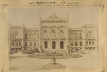 Krisztina körút 55., a Karátsonyi-palota (lebontották) főhomlokzata. A felvétel 1895-1899 között készült. Fortepan / Budapest Főváros Levéltára / Klösz György fényképei