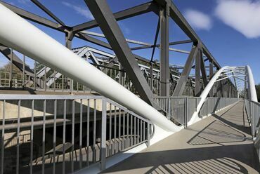 Az elkészült Tisza-híd pályája. Fotó: Gyukics Péter