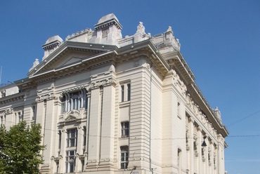 A palota a Széchényi utca felőli nézete, 2014 – forrás: Wikipedia