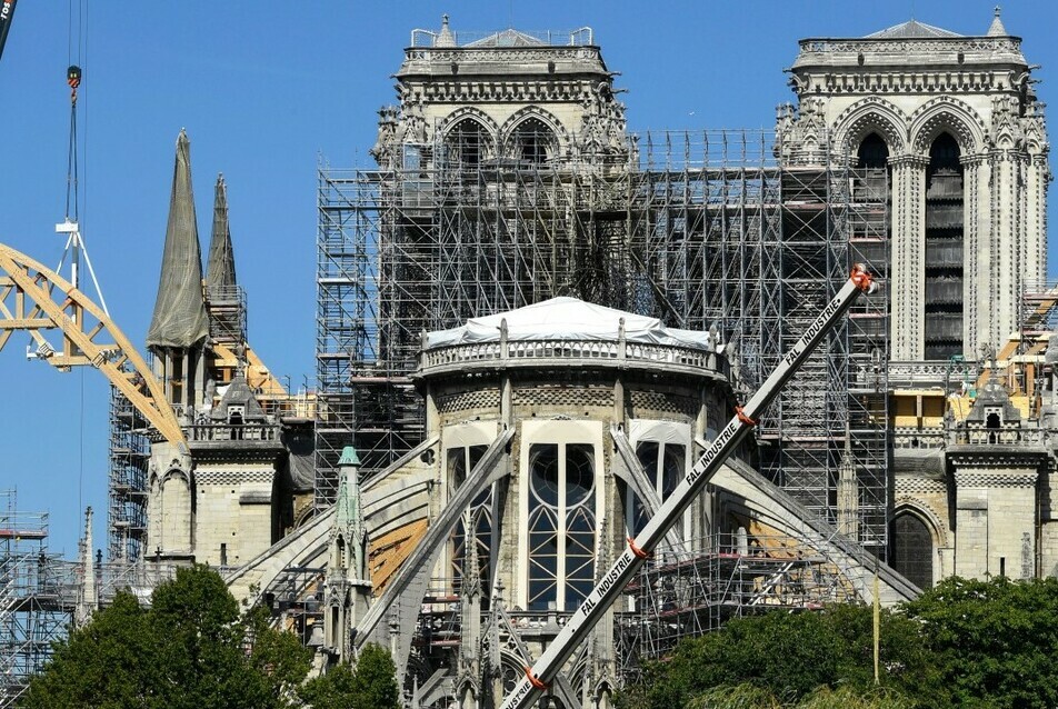 Ismét halad a Notre-Dame megégett állványzatának bontása