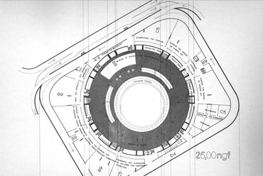 Kévés György és munkatársainak terve a párizsi Beaubourg (ma Pompidou-központ) pályázatára. Pinceszinti alaprajz, 1971.