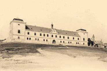 A kastély Zsámbékon 1905-ben az átépítés előtt