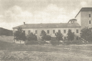 A főiskola valamikor 1929 és 1932 között