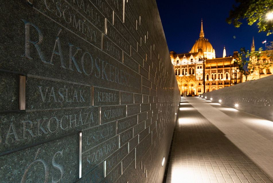 Centrális emléktér – A Nemzeti Összetartozás Emlékhelye