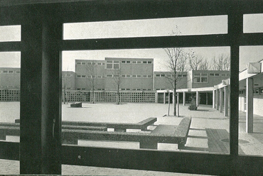 Büderichi iskola, Meerbusch, Németország, 1965–1968, SWP