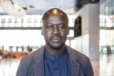 Sir David Adjaye. Fotó © Alex Fradkin, via RIBA