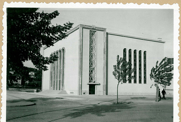 A lágymányosi zsinagóga az átadás idején, 1936 körül. Archív fotó: Novák Ede hagyatéka, Novák Mária tulajdona