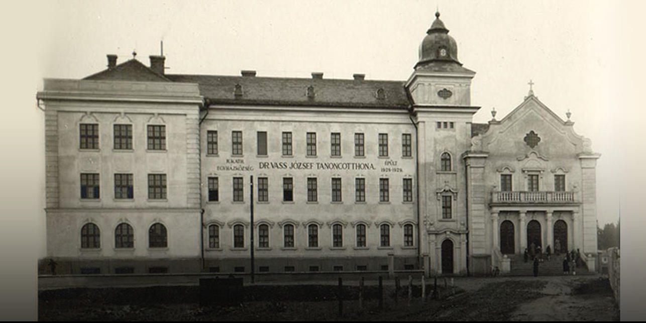 Szombathely, a Szalézi rend tanoncotthona 1930 körül - tervező: tervező: Brenner (VI) János - forrás: képeslap