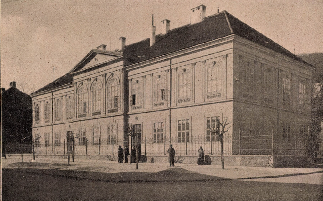 Szombathely, Püspöki elemi iskola 1910 körül - tervező: Kirchmayer Károly, építőmester: Brenner (V) János - forrás: Építő Ipar, 1911/22., 229. o.