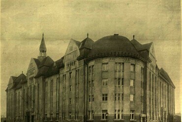 Budapest, Aréna (Dózsa György) út 152., 1912-ben, tervező: Schodits Lajos és Eberling Béla, kivitelező: a Neuschloss Ödön és Marcell cég (Vasárnapi Újság, 1912/2., 1. o.)