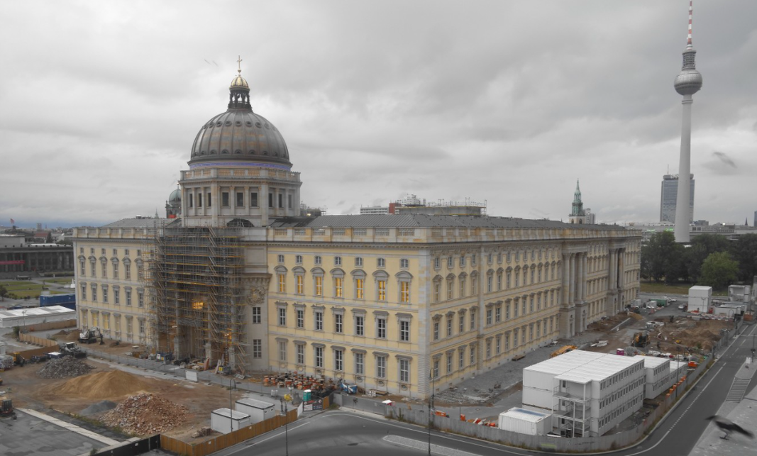 Humboldt Forum 2020. július 9. - Forrás: cam01.berlinerschloss-webcam.de