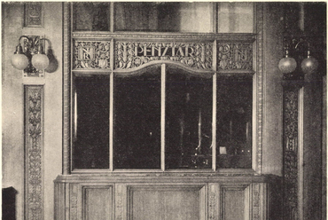 Irodai pénztár ablaka 1916-ból, tervező: ifj. Bodon Károly (Magyar Iparművészet, 1916/4., 141. o.)
