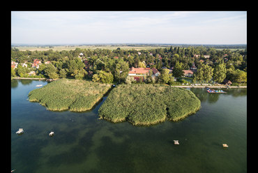 A Balaton-part átalakulása – gyermektábor Balatonfenyvesen. Tervező: DNS Műterem, Dénes György, Dénes Eszter. Fotó: Dénes György