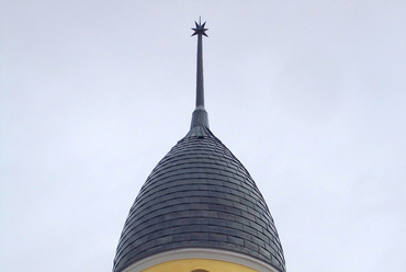 Pestújhelyi református templom tornya. Forrás: Wikimedia Commons