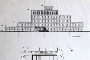A CEMÜ váci épülete ugyan paneltechnológiával épült, lépcsőzetes kialakításának köszönhetően mégis egyedi. Forrás Mueller-hagyaték