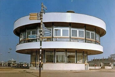 A forgalomirányítást szolgáló Gomba épülete az 1970-es évek elején. Forrás: fovarosi.blog.hu