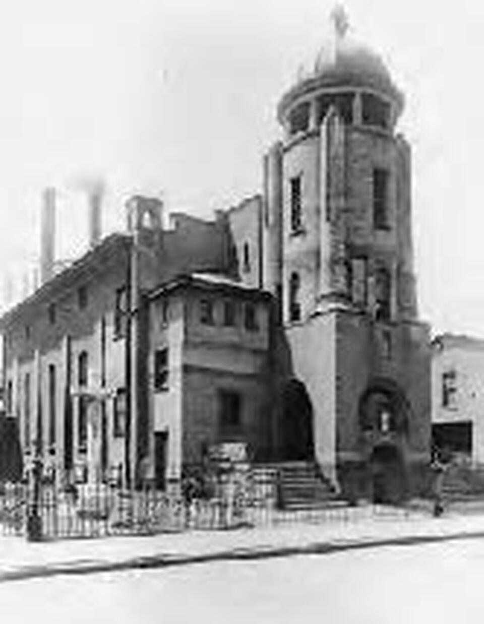 Pittsburgh, Szentlélek görögkatolikus templom 1903 körül, tervező: Bobula Titusz (PHLF News, 2013. december, 18. o.)
