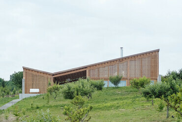 Szegzárd – the lodge – Tervező: Fialovszky Tamás, Kenéz Gergely, Varga Katalin (építész stúdió) – Fotó: Kenéz Gergely