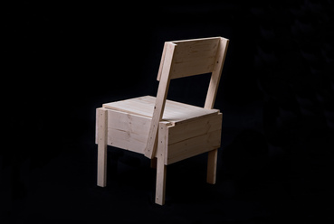 Egy-egy kiemelt szék típus makettjének elkészítése / BA Modell és prototípustervezés Miklósi Ádám vezetésével – fotó: Dénes Nóra / Design Campus Győr