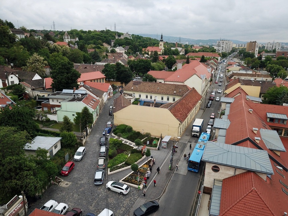 A telek a felújítás előtt - Forrás: budapestdialog.hu