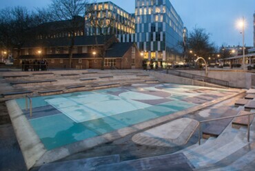 Water Square, Rotterdam, 2012. Tervező: De Urbanisten Foto: Pallesh+Azarfane | Déli Pályaudvar mint vízgyűjtő: KEEP kurzus