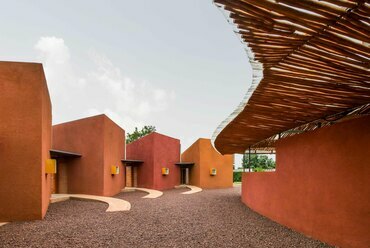 Léo Doctors’ Housing, photo courtesy of Francis Kéré