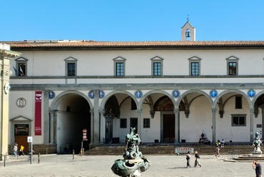 Ospedale degli Innocenti, Forrás: Wikipedia, Felhasználó: Ricardalovesmonuments