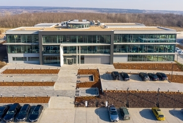 A Bayer Construct székház. Forrás: Bayer Construct