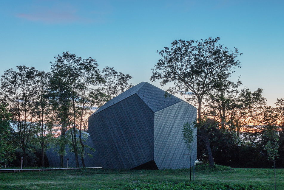 Sziklák a fennsíkon – Treehouses Kapolcs