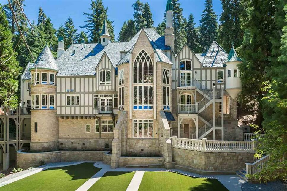 The Castle in the Forest, California, USA - forrás: Arsine / Airbnb 