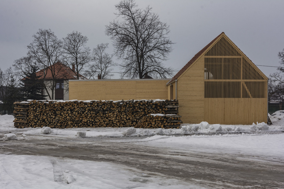 Gyergyószárhegyi fatároló – tervező: Larix Stúdió – fotó: Szigeti Vajk-István