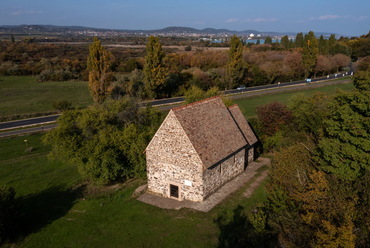 Tihany, Apáti templomrom drónfelvétele a Veszprémi Főegyházmegye templomainak adatbázisához készített fotósorozatból (fotó: Nagy Krisztina, 2022)