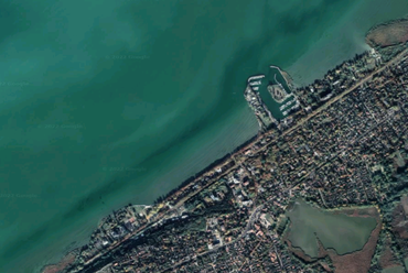 A tervezett e-kikötő beruházás helyszíne és környezete. Forrás: Google Maps