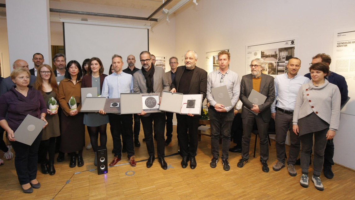 A díjazott tervezők. Forrás: Budapesti Építész Kamara hivatalos oldala