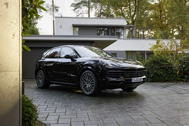 Az úttörő – húsz éves a Porsche Cayenne. Forrás: Porsche Inter Auto Hungaria