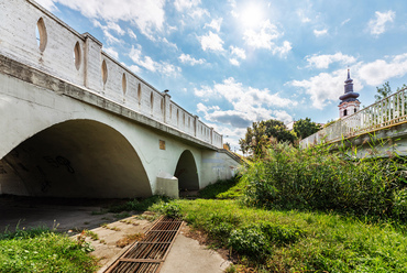 A hidat az 1940-es években kiszélesítették, legutóbbi, immár műemléki felújítása pedig 2002-ben fejeződött be. Ekkor kapta vissza az eredetivel azonos, vasbeton korlátjait is.