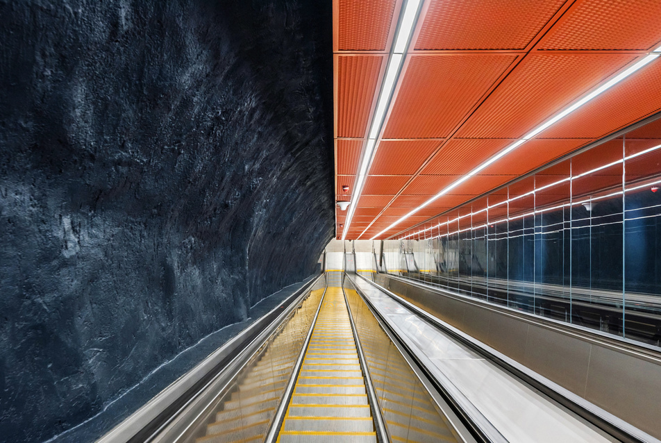 Átadták az M3-as metró felújított Deák Ferenc tér és Ferenciek tere állomásait