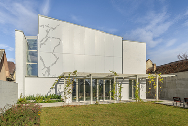 A Szőlősgazda Háza, Budaörsi Református Gyülekezeti Központ – Tervező: 4plusz Építész Stúdió – Fotó: Hlinka Zsolt