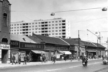 Flórián tér a híd felől a Kórház utca felé nézve. 1969. Forrás: Fortepan / Óbudai Múzeum