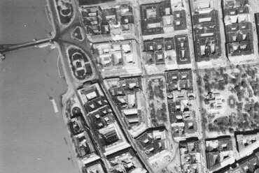 Légifotó, a Belváros és környéke, részlet. A felvétel 1944. április 14-én készült. Forrás: Fortepan / Magyar Királyi Honvéd Légierő