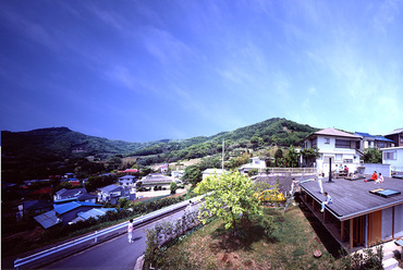 Roof House, Tokió, Japán / tervező: Takaharu Tezuka és Yui Tezuka / fotó: Katsuhisa Kida | FOTOTECA / forrás: Tezuka Architects