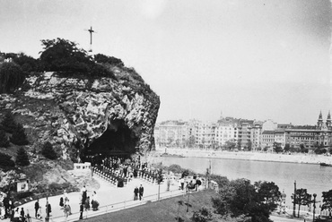 A sziklatemplom 1940-ben, Forrás: Fortepan, Adományozó: Schwertner Ágnes