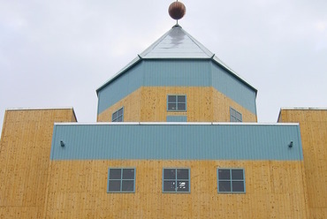 Aldo Rossi: Teatro del Mondo. Forrás: Wikimedia Commons