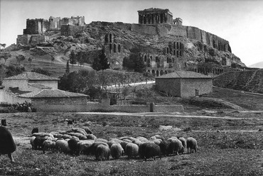 Az Akropolisz környéke 1903-ban. Fotó: Frédéric Boissonnas. Forrás: Wikipedia