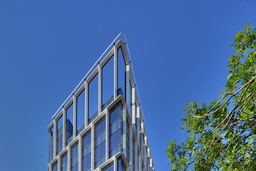 H2Offices – ARROW Architects + Studio IN-EX – fotó: Glázer Attila | www.attilaglazer.com
