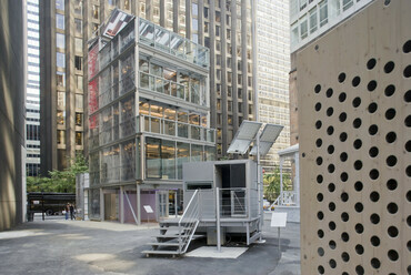 Home Delivery: Fabricating the Modern Dwelling, MoMA, New York, USA, 2008. Fotó: Thomas Griesel. Forrás: archdaily.com
