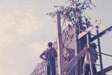 Az építkezés legmagasabb pontjának elérése, 1960
