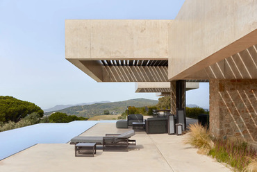 Casa La Roca, Spanyolország – tervező: Ramon Esteve – forrás: Europa Design
